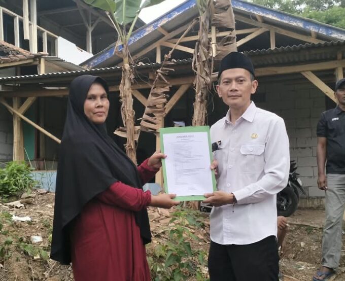 MTsN 14 TASIKMALAYA LAKSANAKAN PENGUKURAN TANAH WAKAF DARI KELUARGA ALMARHUM BAPAK TAKIN UNTUK PEMBANGUNAN PESANTREN